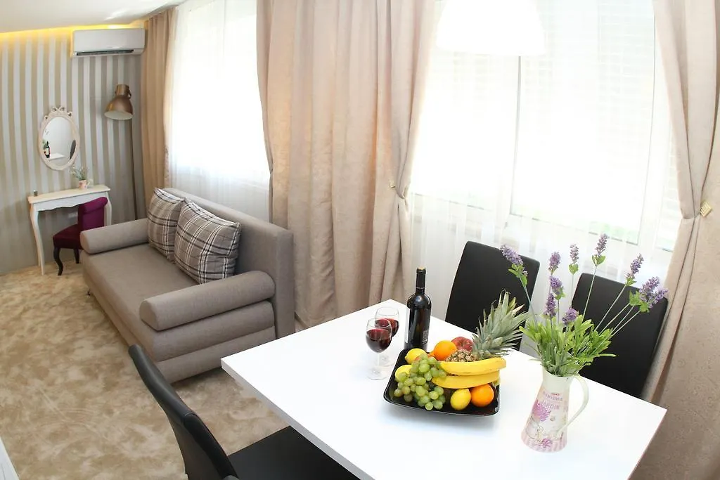 Studio Apartments Mirakul Split 0*,  Croácia