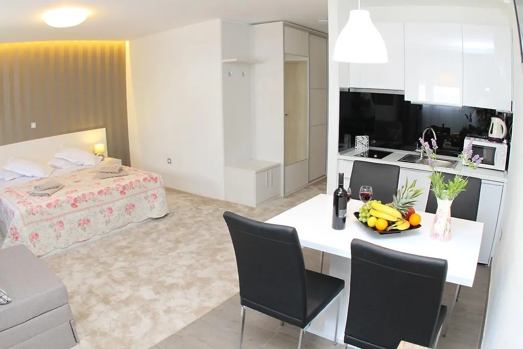 Studio Apartments Mirakul Split 0*,  Croácia