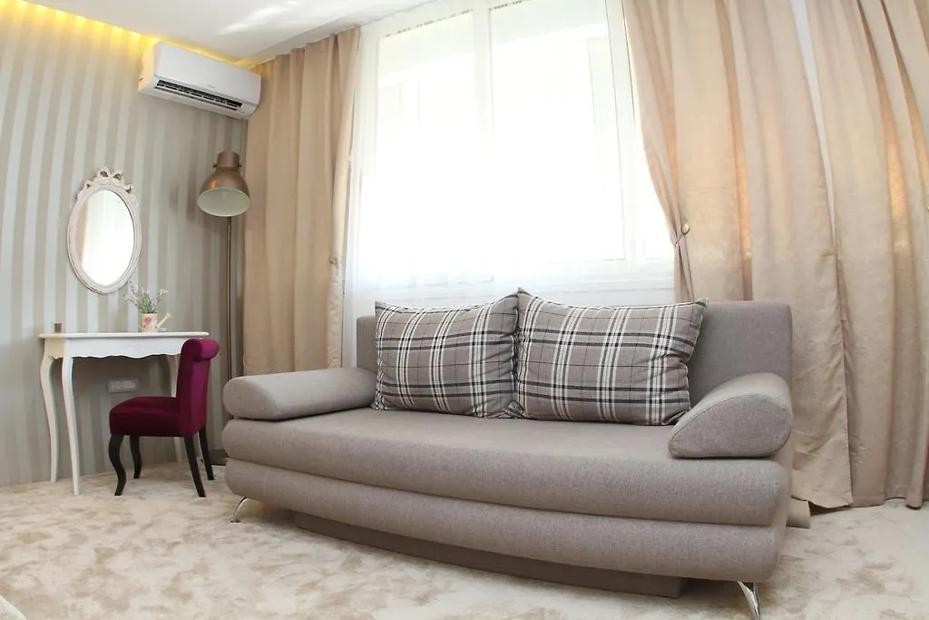 Studio Apartments Mirakul Split